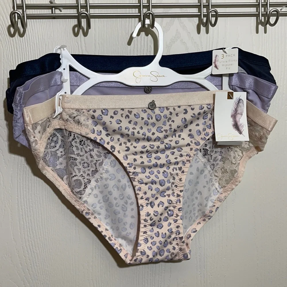 Jessica Simpson ultra flirty‎ hipster panty set